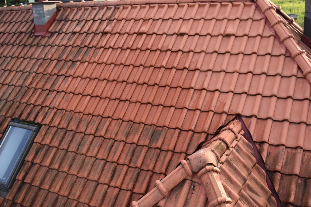 čistenie strechy